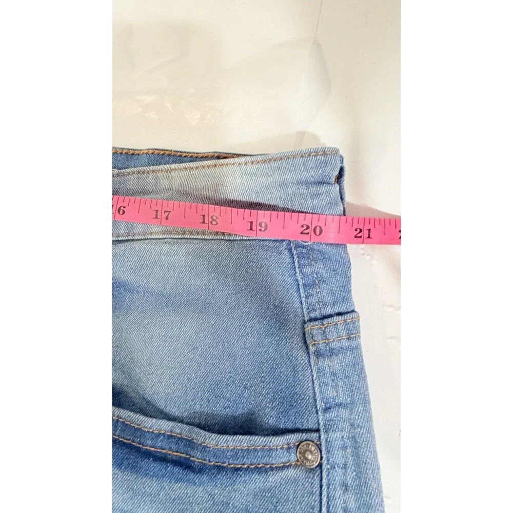 Billion Dollar Coin Men’s Blue Denim Shorts Size 40 Distressed Frayed Jorts